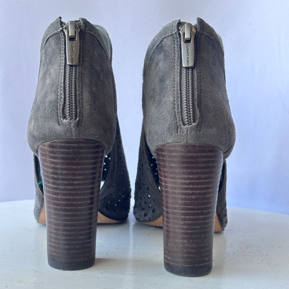 Vince Camuto Cranita Gray Suede Peeptoe Booties Size 8 - Picture 2 of 6